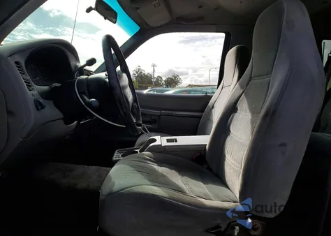 1999 Ford Explorer z USA, uszkodzony, nr VIN 1FMYU22E5XUA15054